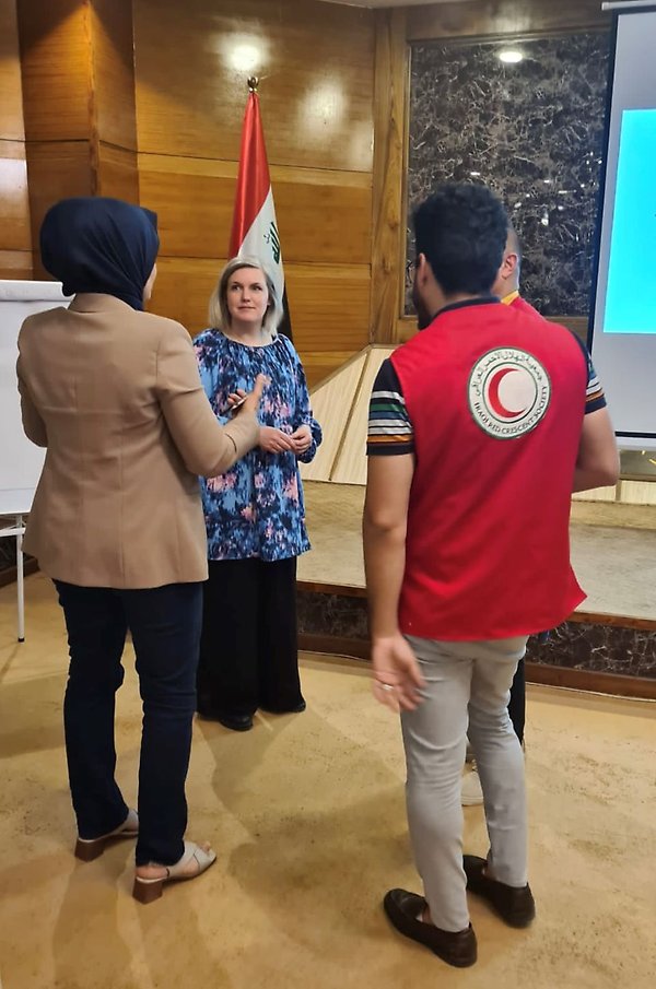 Svenska Röda Korset på besök hos Irakiska Röda Halvmånen